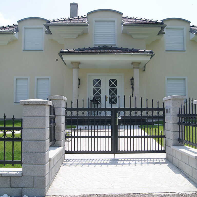 guardi-aluzaun-modell-venezia-zaunfeld-gartentuer-fluegeltor-3-lowres