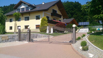 Schmiedeeisen_Flügeltor_Gehtür