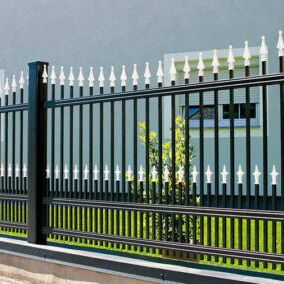 004_Aluzaun_Venezia_grau-400x284