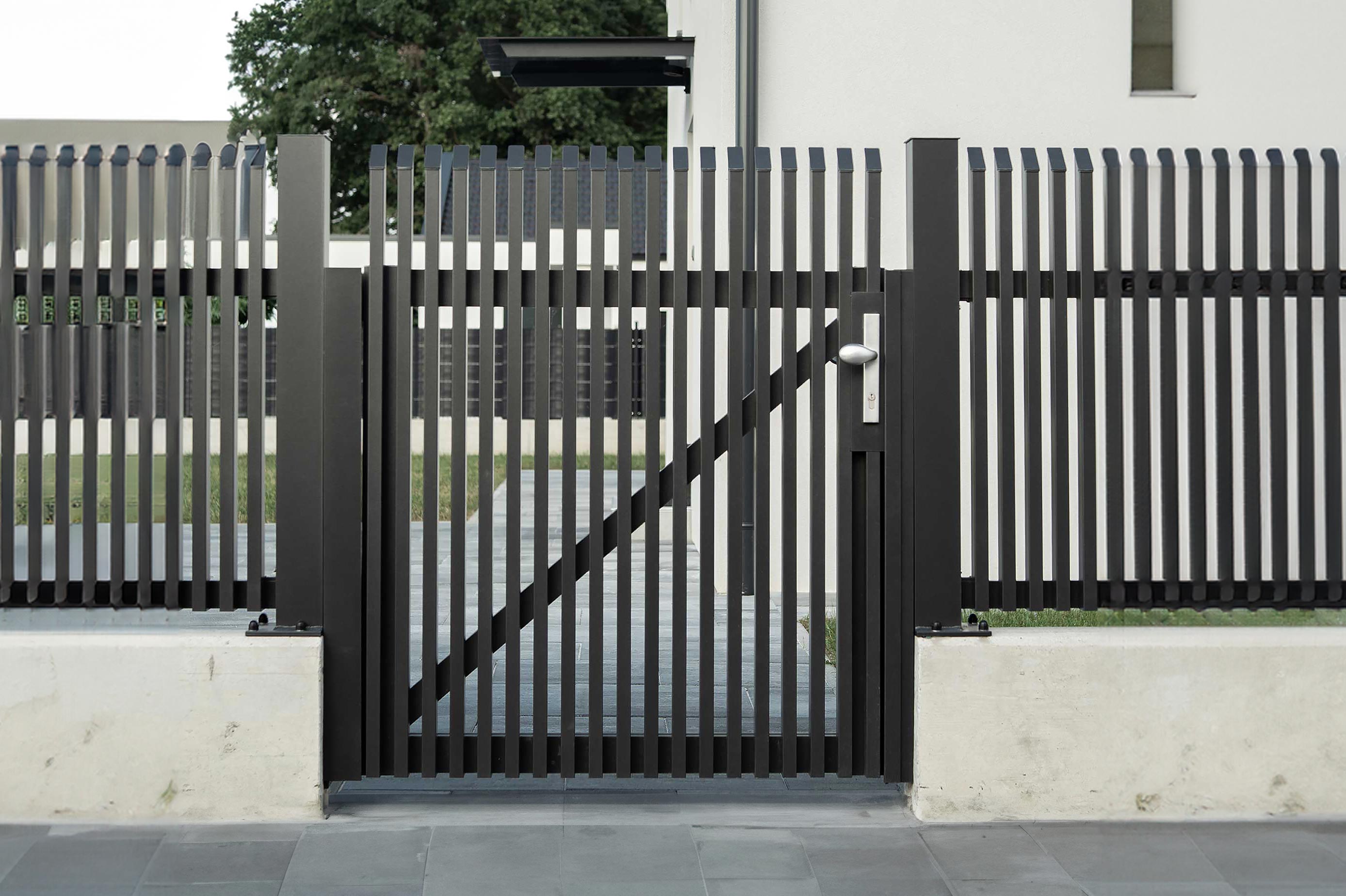 guardi-aluzaun-modell-palermo-zaunfeld-gartentuer-2-lowres