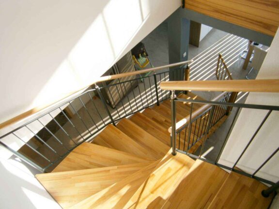 gerade-treppen-bramsteidl-012-576x432